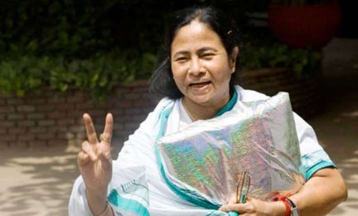 mamata demolishes left in bengal civic polls
