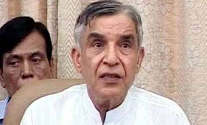 govt plays rss card to isolate bjp