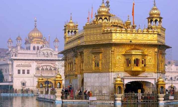 gun shot fired at golden temple from outside