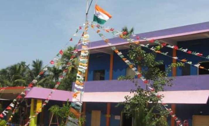 husband deserts muslim woman for attending independence day