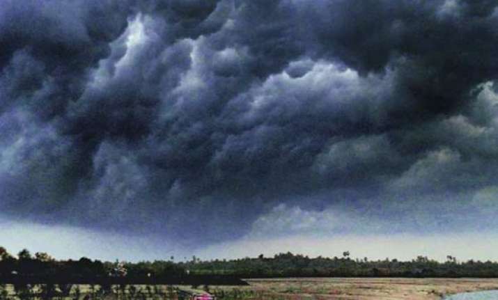 nilofar to hit gujarat coast on october 31 night