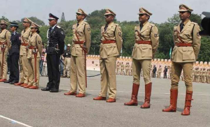 over 900 posts of ips officers lying vacant in country