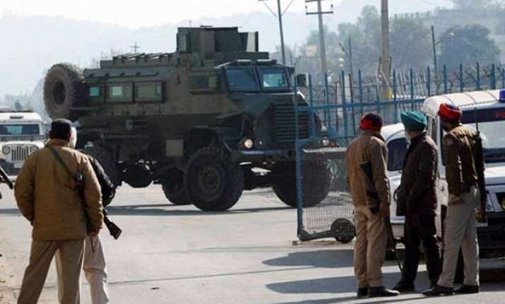 pathankot attack should not derail peace talks say experts