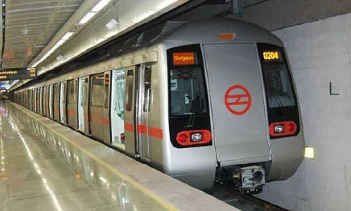 delhi gurgaon metro service begins