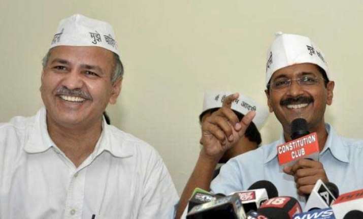 aap launches students wing in maharashtra to expand base in
