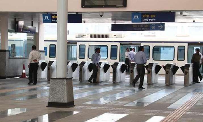 metro putting up 210 new afc gates