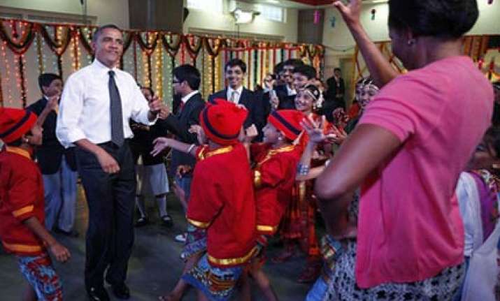 obamas dance to marathi folk tune