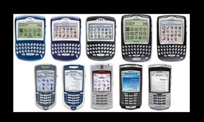 blackberry falls in line says manual access to bbm by sep 1