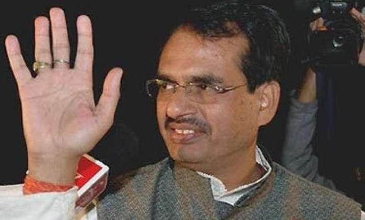 mp govt suspends sdm for sending obscene sms to congress