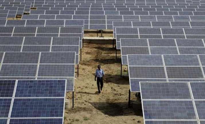 india aims to produce 100gw solar power
