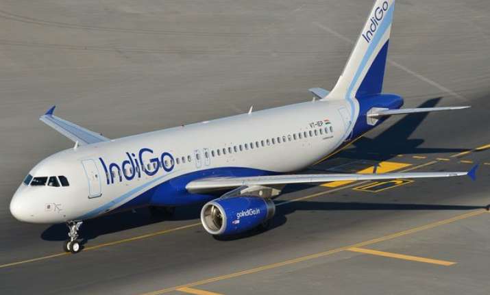 2 indigo flyers caught clicking snaps of cabin crew female