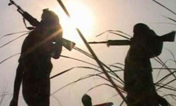 maoists torch 30 vehicles in bokaro