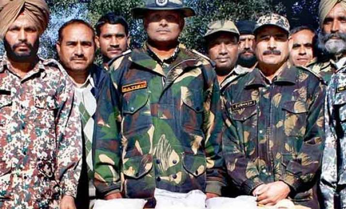 bsf seizes rs 55 cr heroin smuggled from pak