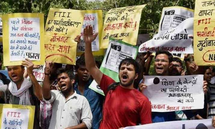 agitating ftii students govt hold talks deadlock continues