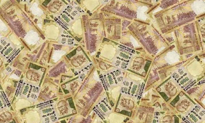 cbi recovers rs 10 lakh dumped in drain by kin of rail