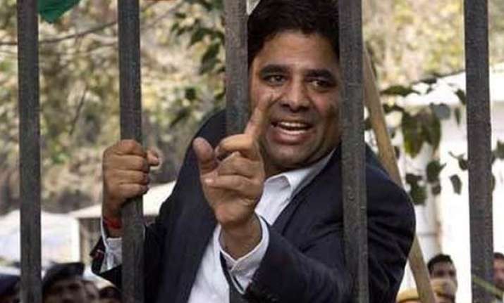 patiala house scuffle police arrest accused lawyer vikram