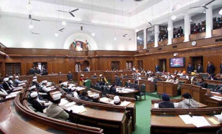 experts panel recommends four fold salary hike for delhi