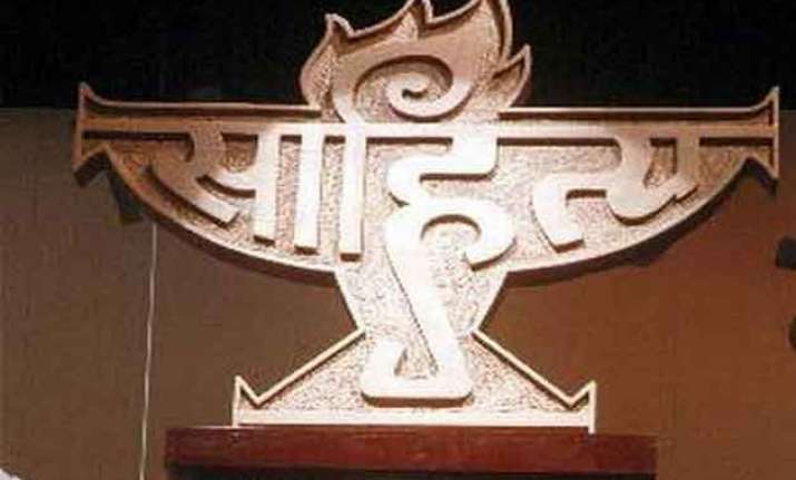 writers step up protest three more return akademi award