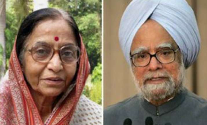 pm meets president discusses kashmir situation
