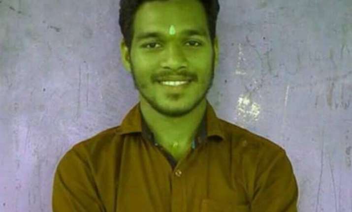kerala rss worker hacked to death in front of elderly