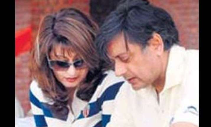 one thousand people to attend shashi sunanda wedding