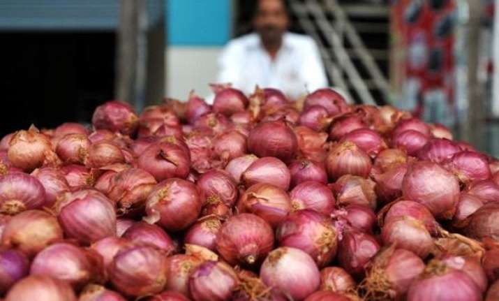 onions turns dearer prices likely to go up further
