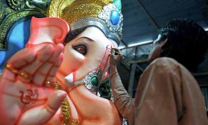 hinduism fastest growing religion in pakistan and saudi