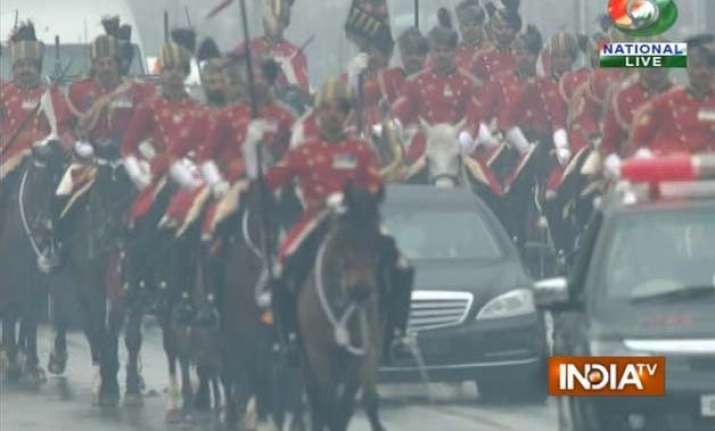 republic day celebration obama arrives in own vehicle for