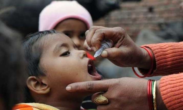 india offers pakistan full cooperation for polio eradication
