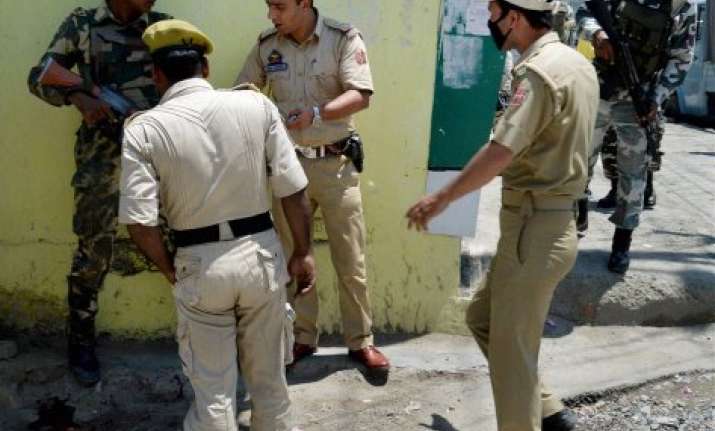 pakistan violates ceasefire on loc in kashmir once again