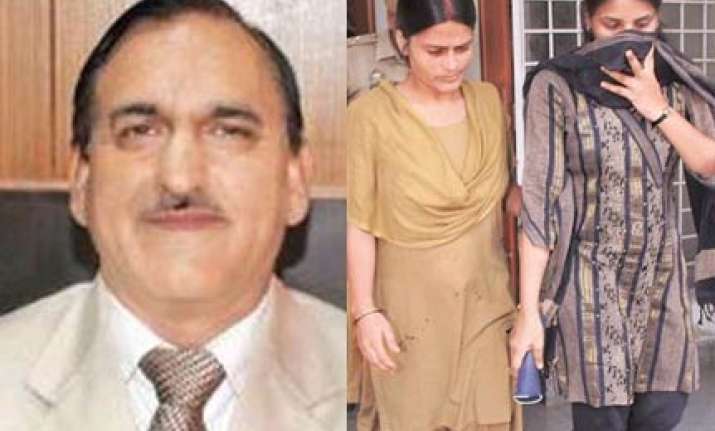 saroori asked to resign chavan