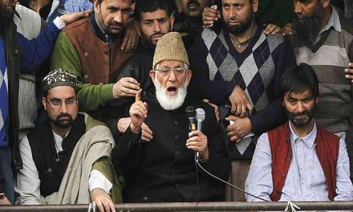waiving of pakistan flags is not criminal offence hurriyat