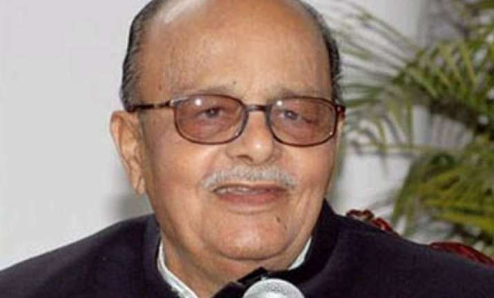 bhopal gas case complaint filed in court against arjun singh