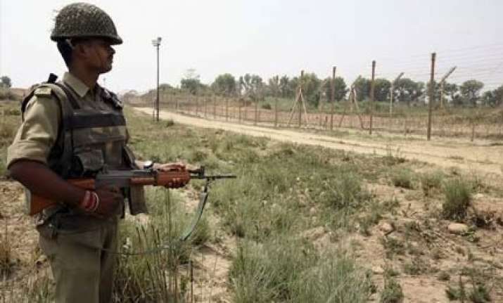 pakistani troops target indian border outpost