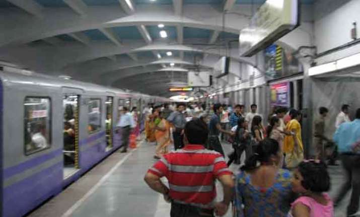 metro services disrupted due to technical glitches