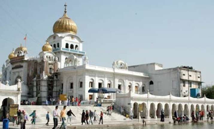bangla sahib gurdwara in delhi to have golden walls