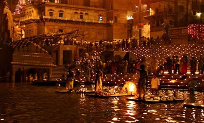 hundreds clean ganga ghats in four states