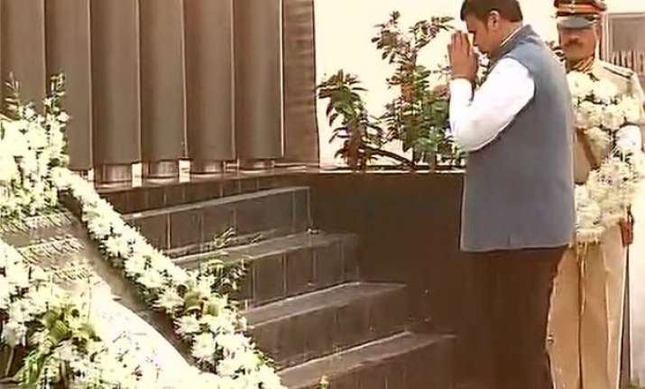 tributes paid to martyrs on 26/11 mumbai attacks anniversary