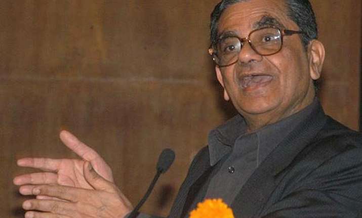 jagdish bhagwati lauds narendra modi as people s pm