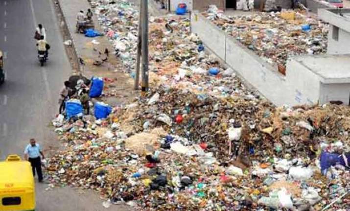 mcd blames aap govt for swachch bharat poor rank