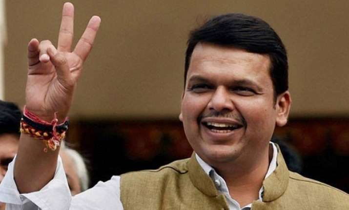 maharashtra cm devendra fadnavis promises houses for all