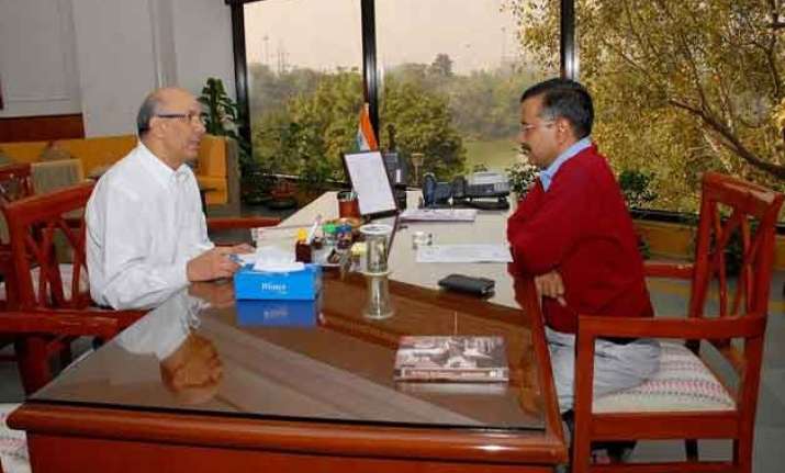 kejriwal mangu singh meet discuss metro projects