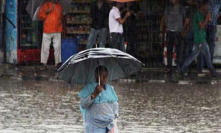 j k rains 221 families shifted to safer places in budgam
