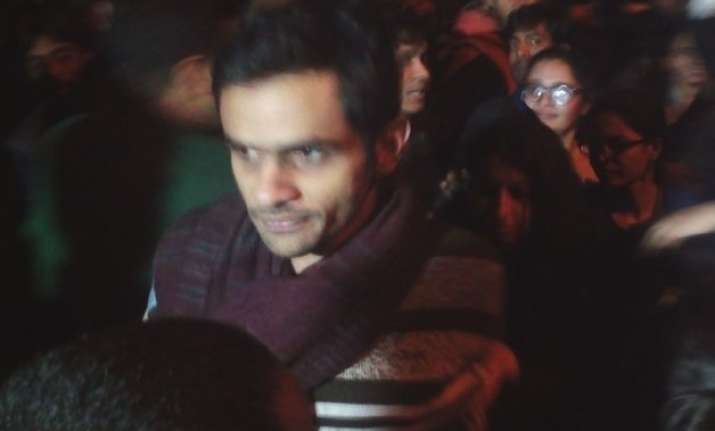 jnu row police university officials to hold talks on umar