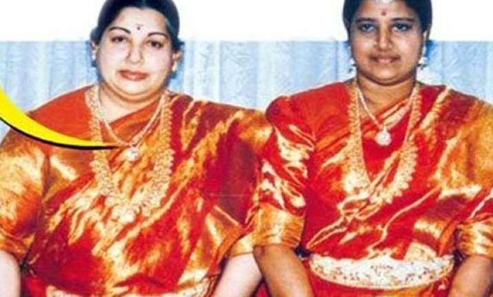 jaya revokes sasikala s expulsion