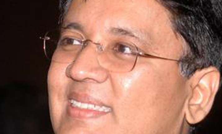 kalanidhi maran granted more time to appear before police