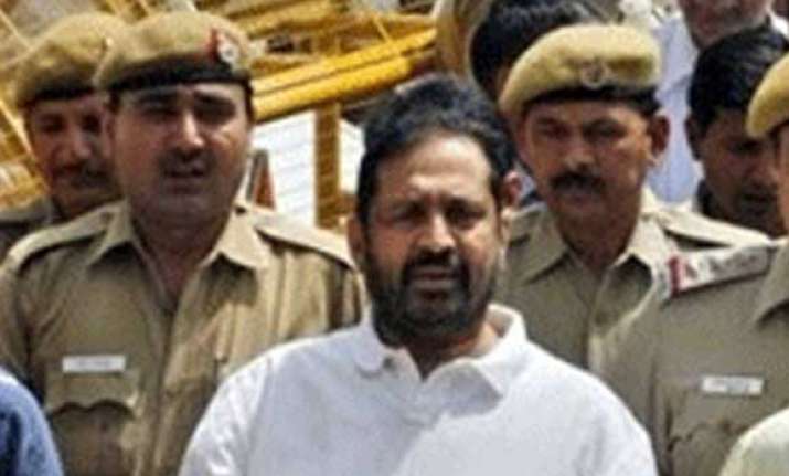 kalmadi cwg scam accused will be transported in separate van