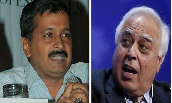 kapil sibal challenges kejriwal to prove corruption charge