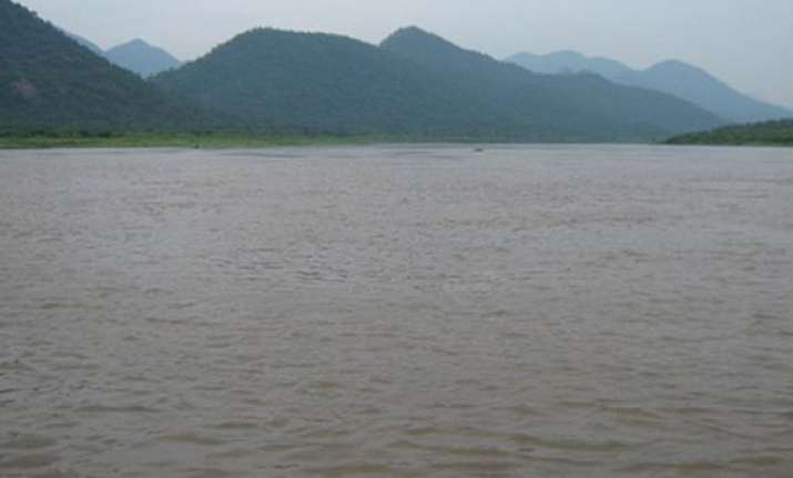 karnataka for re fixing cauvery water share