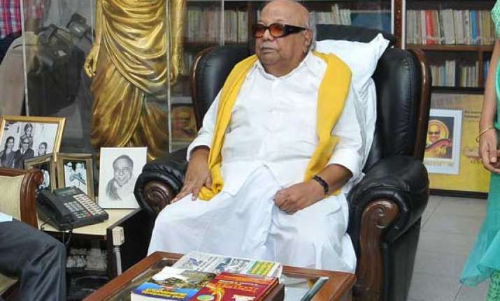 karunanidhi demands bharat ratna for dmk founder annadurai